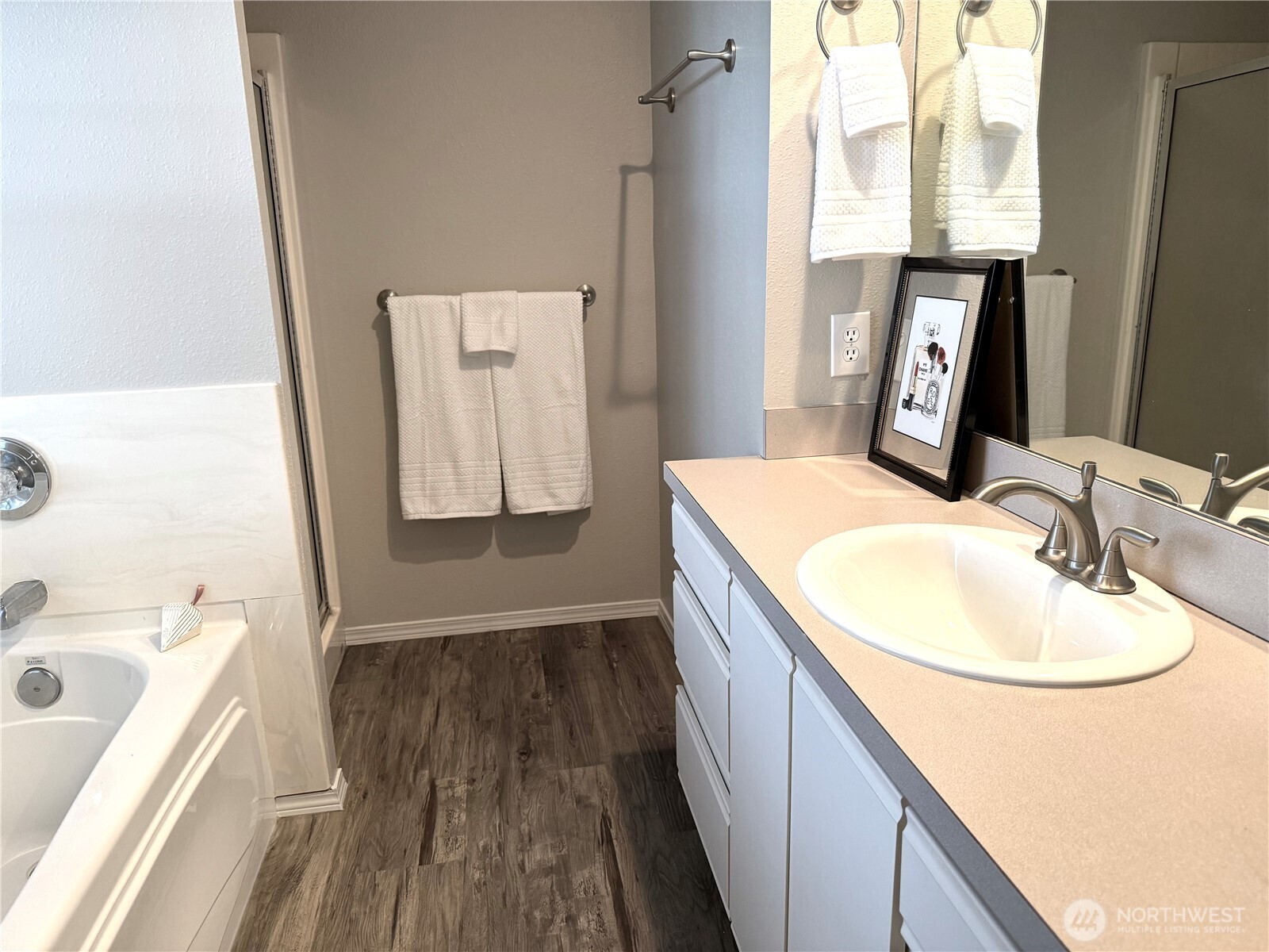 278 NE Deccio Road , College Place, WA 99324