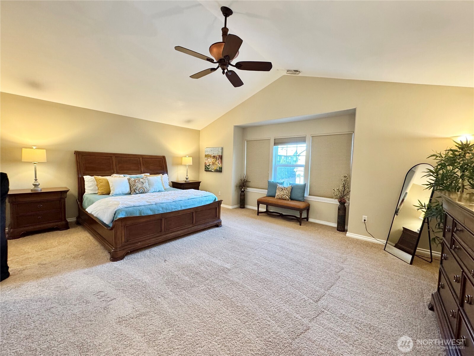 762 Ilwaco Place NE, Renton, WA 98059