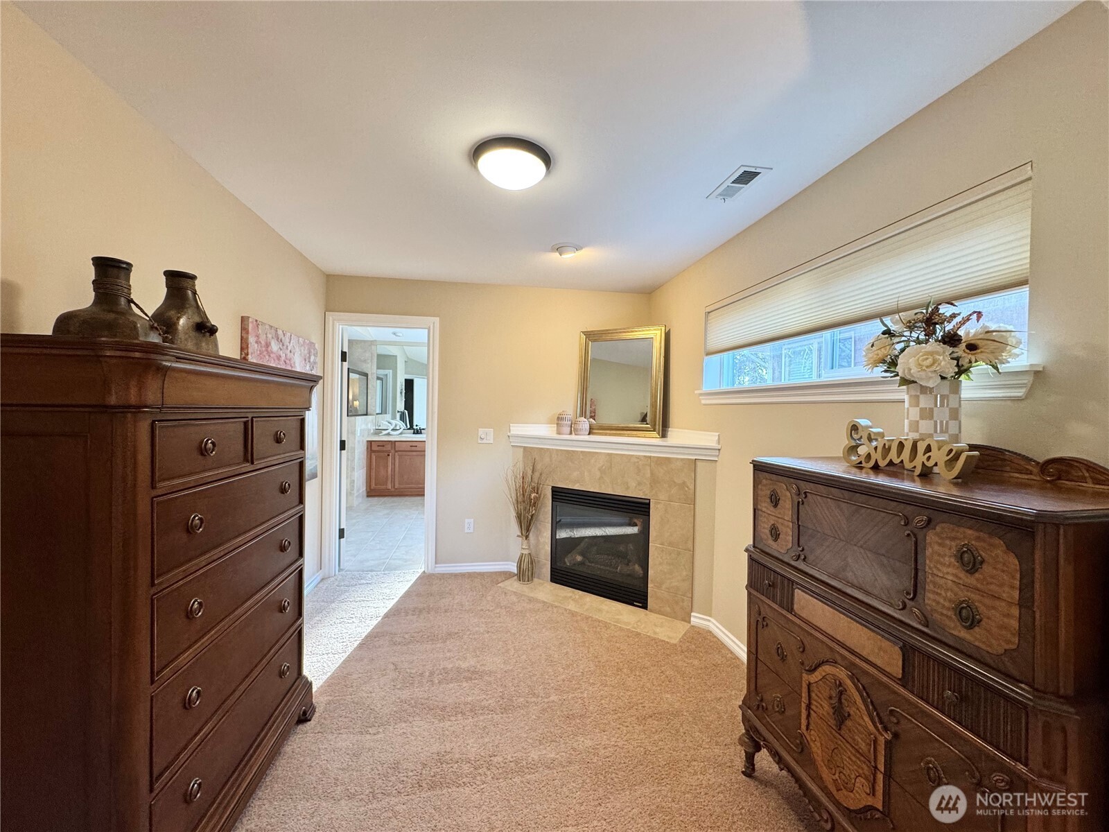 762 Ilwaco Place NE, Renton, WA 98059