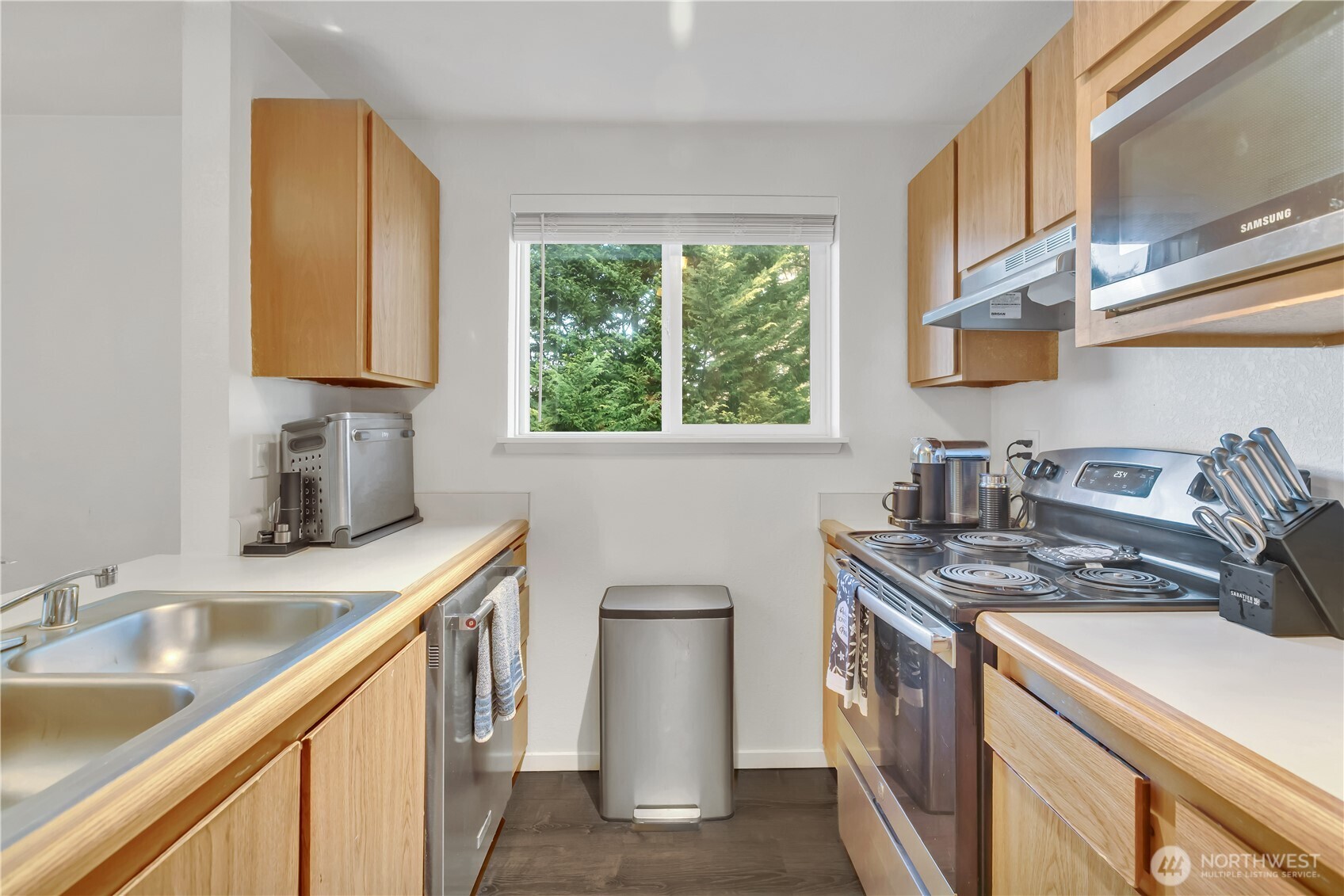 4615 Grandview Drive W #B, University Place, WA 98466