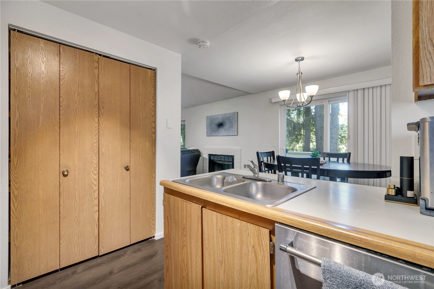 4615 Grandview Drive W #B, University Place, WA 98466
