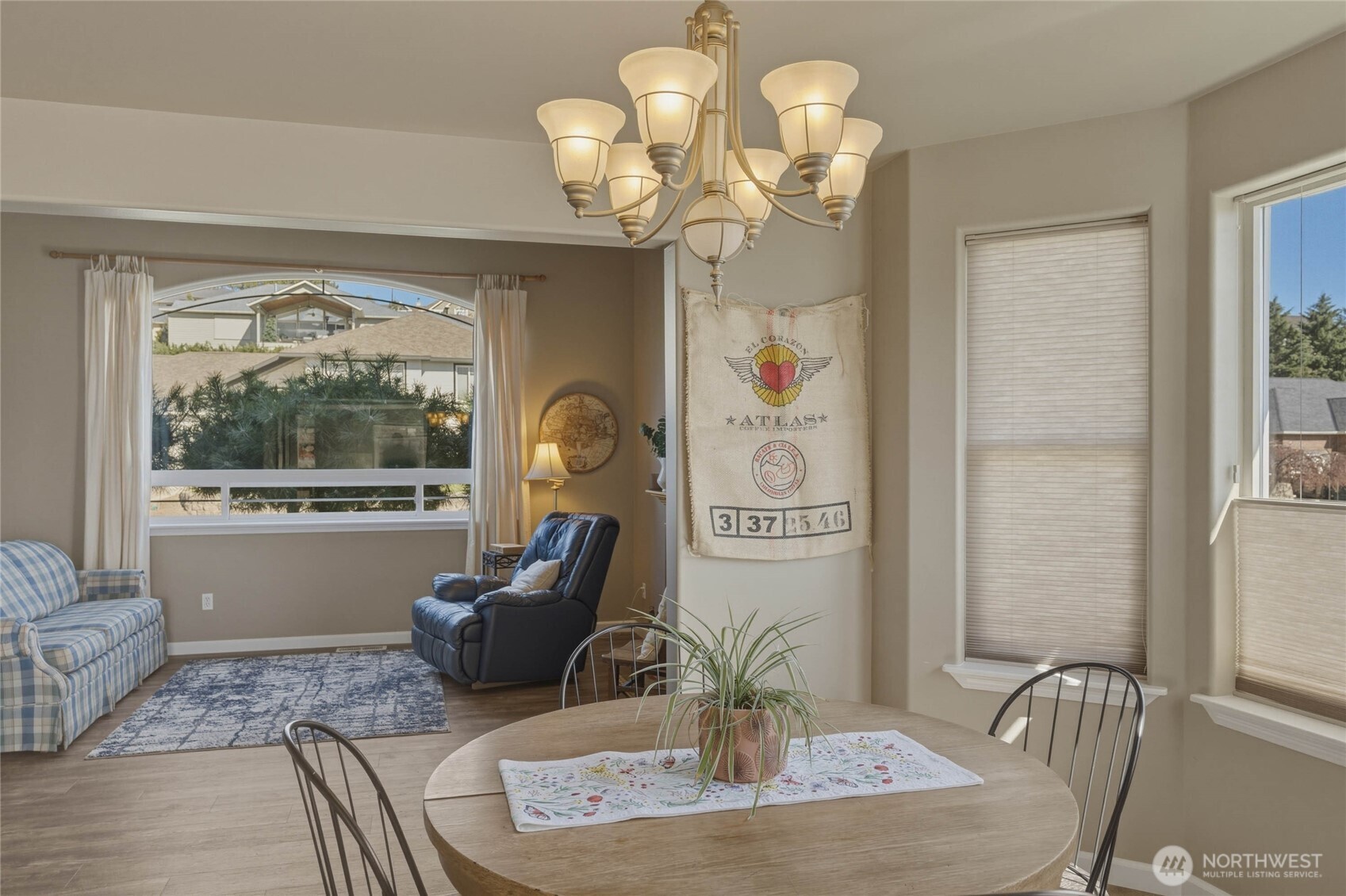 2217 Michael Brooke , Wenatchee, WA 98801