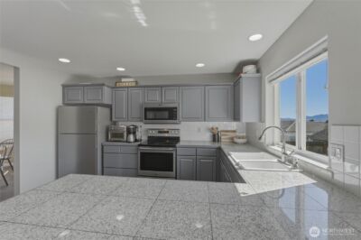 2217 Michael Brooke , Wenatchee, WA 98801 - Photo 17