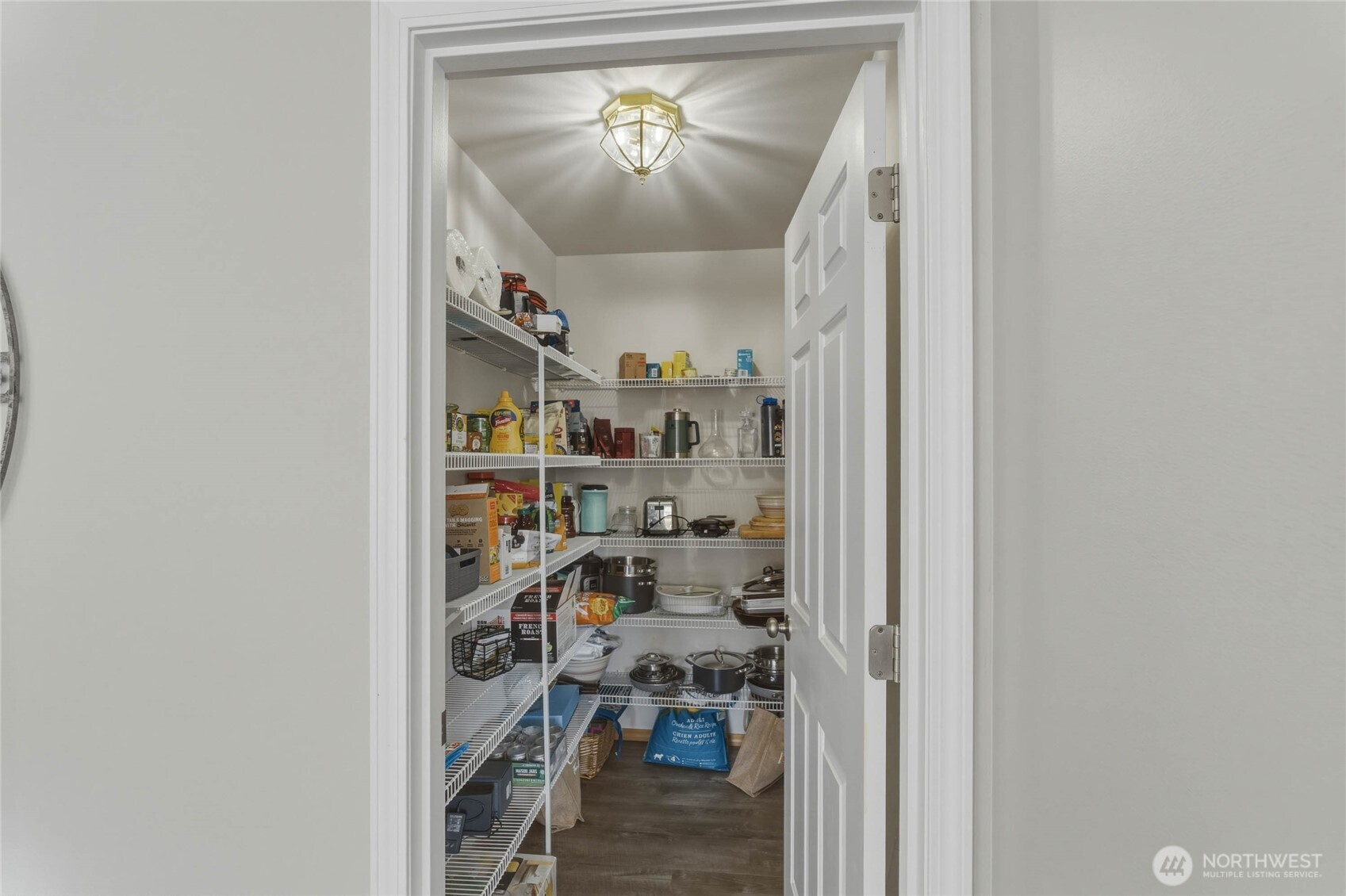 2217 Michael Brooke , Wenatchee, WA 98801