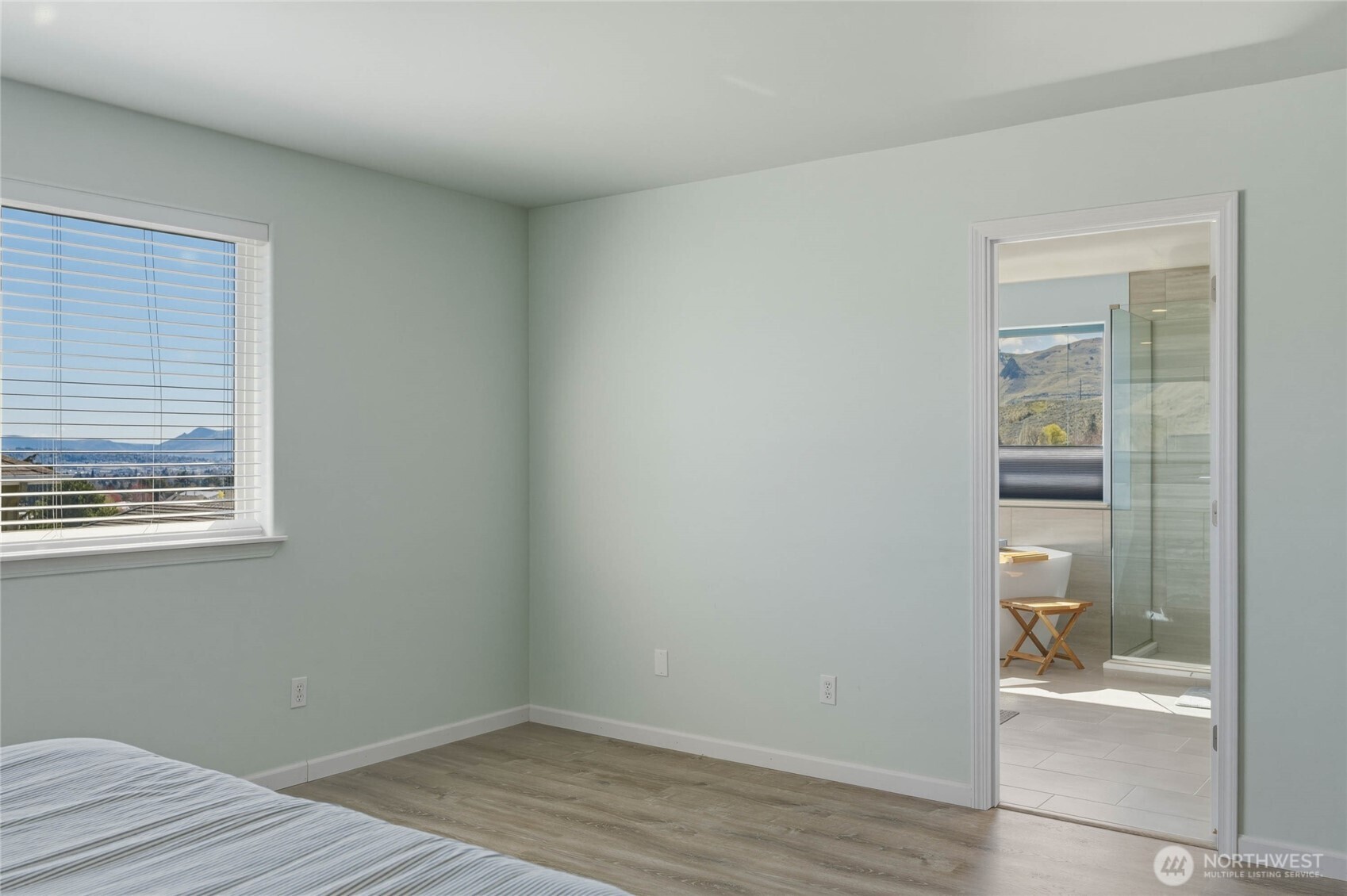 2217 Michael Brooke , Wenatchee, WA 98801