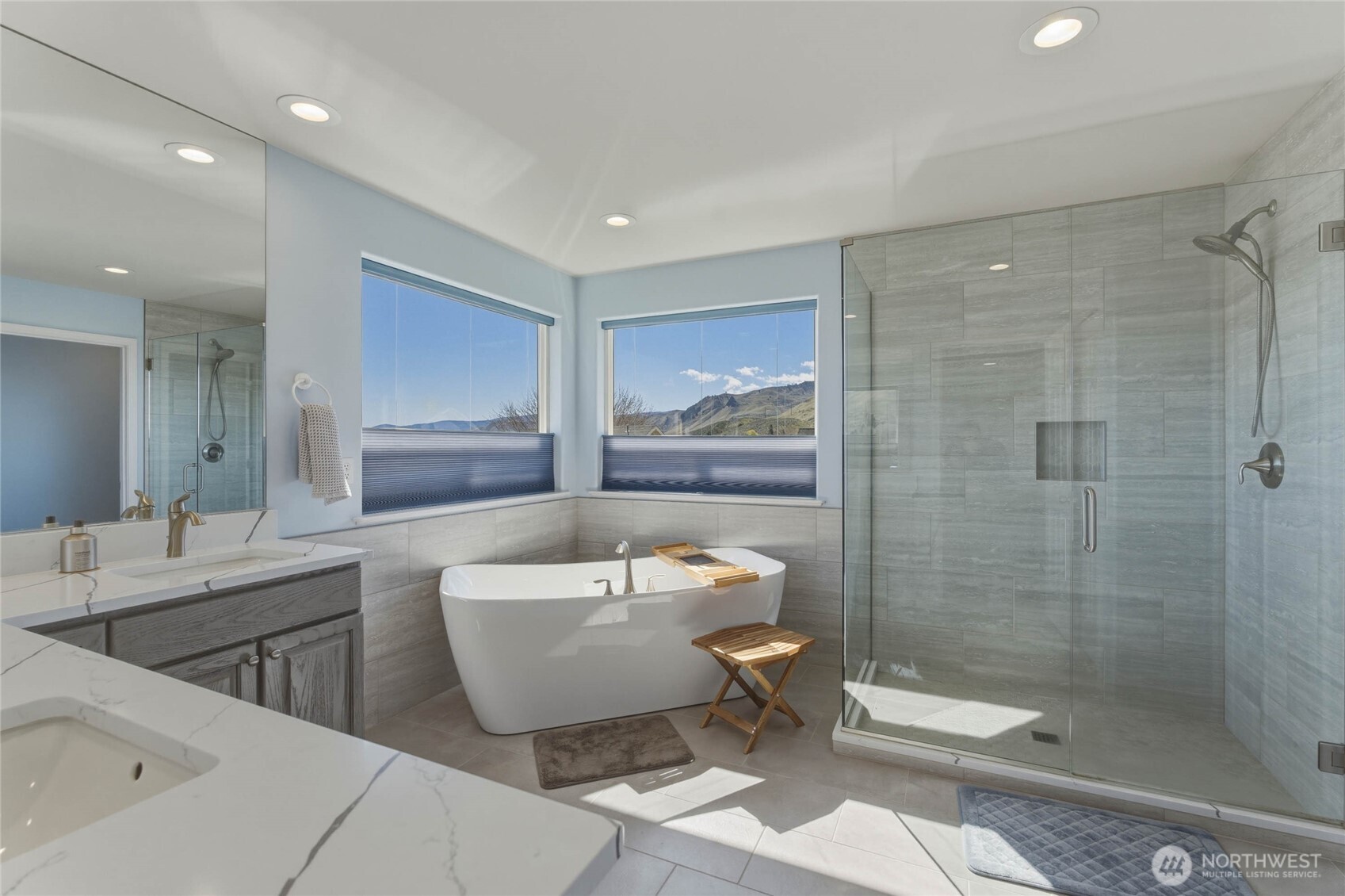 2217 Michael Brooke , Wenatchee, WA 98801