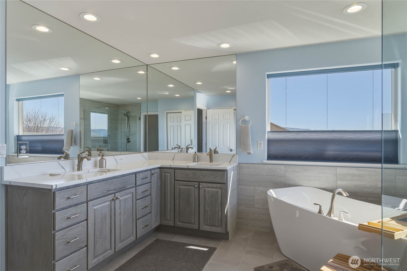 2217 Michael Brooke , Wenatchee, WA 98801