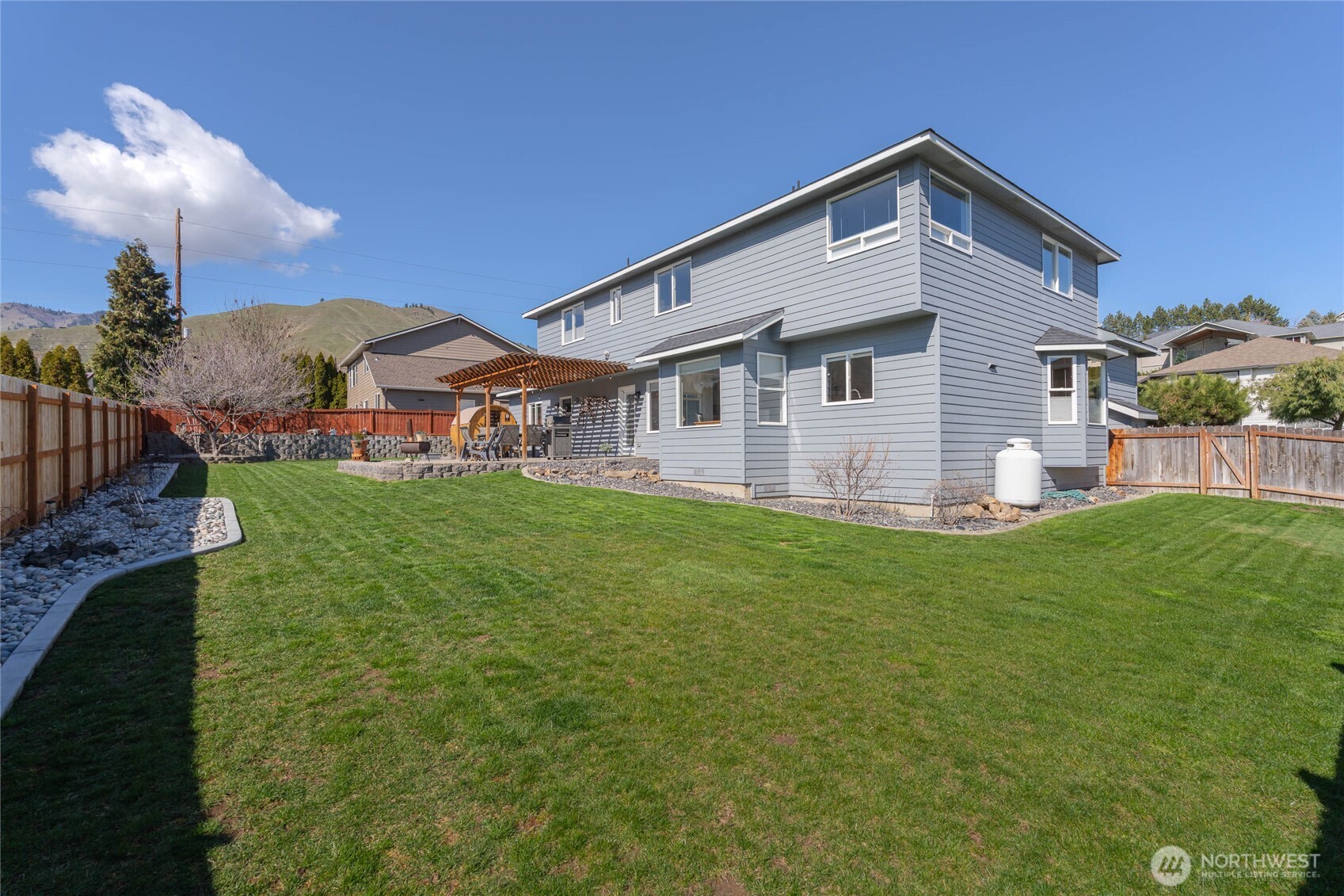 2217 Michael Brooke , Wenatchee, WA 98801