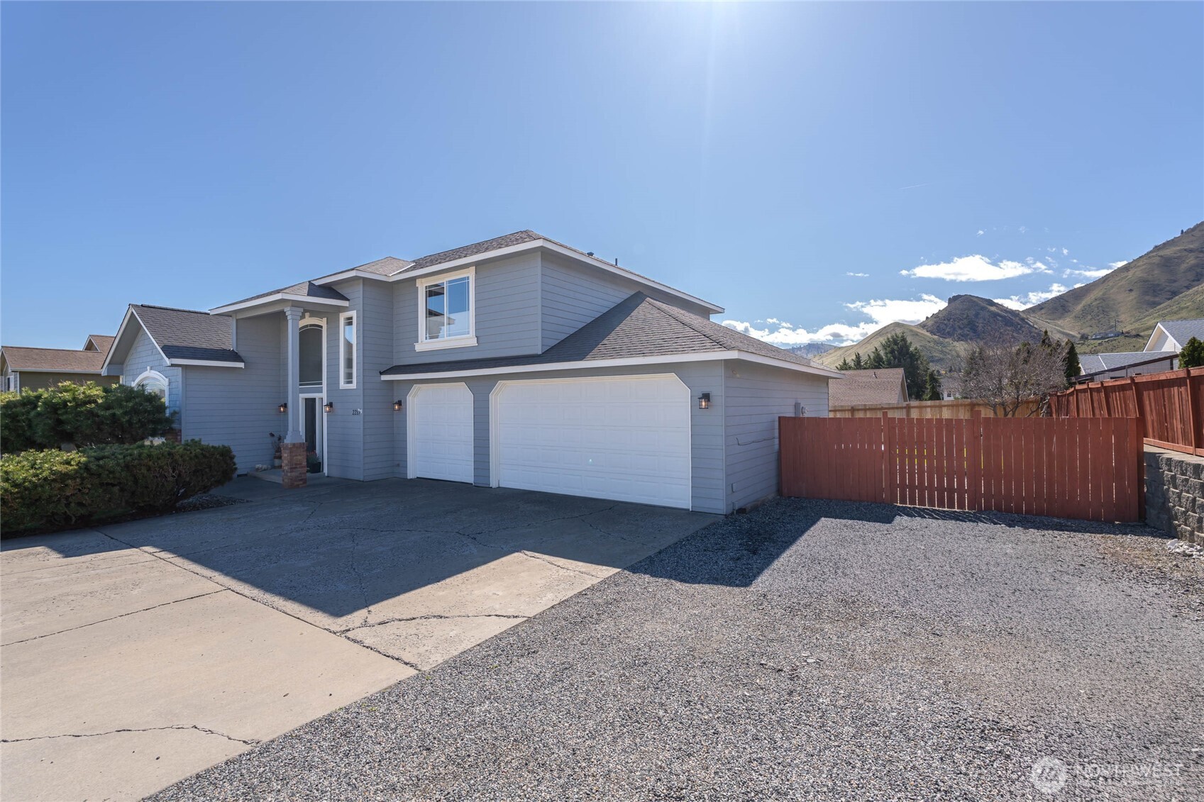 2217 Michael Brooke , Wenatchee, WA 98801