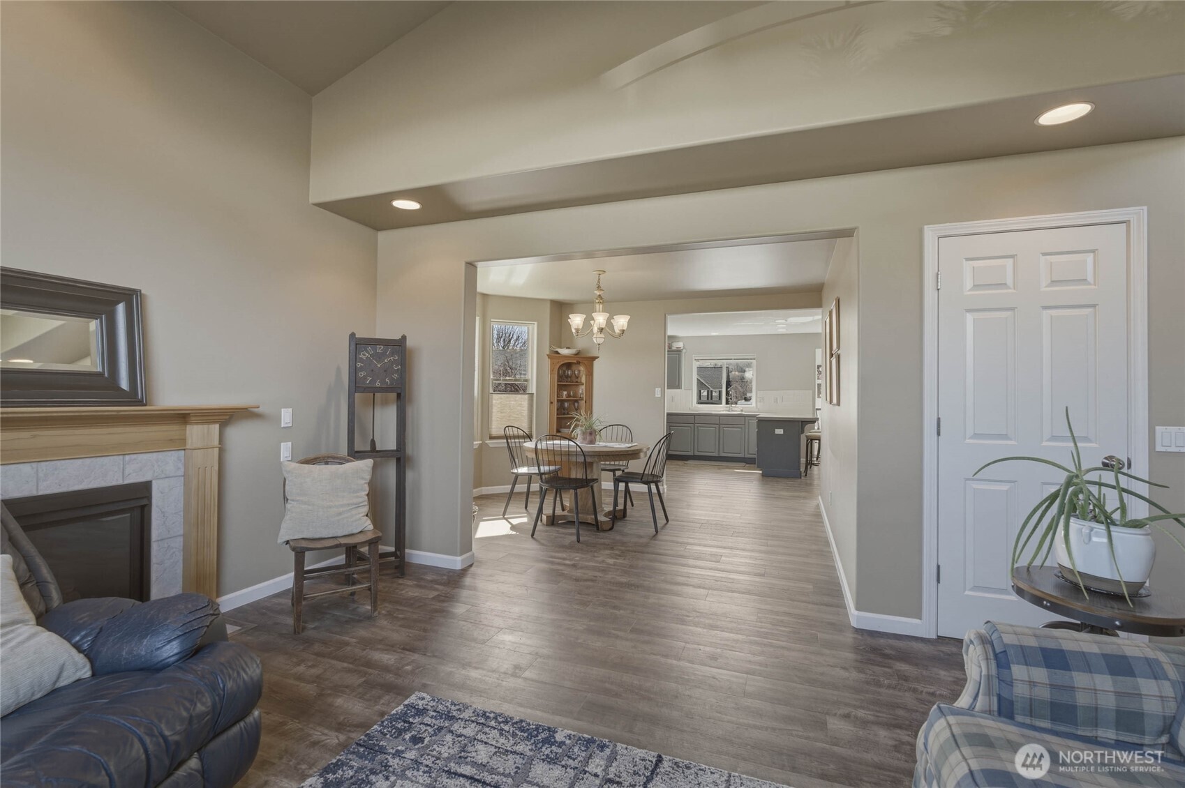 2217 Michael Brooke , Wenatchee, WA 98801