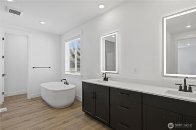 32181 Pacific Avenue SE, Black Diamond, WA 98010 - Photo 11