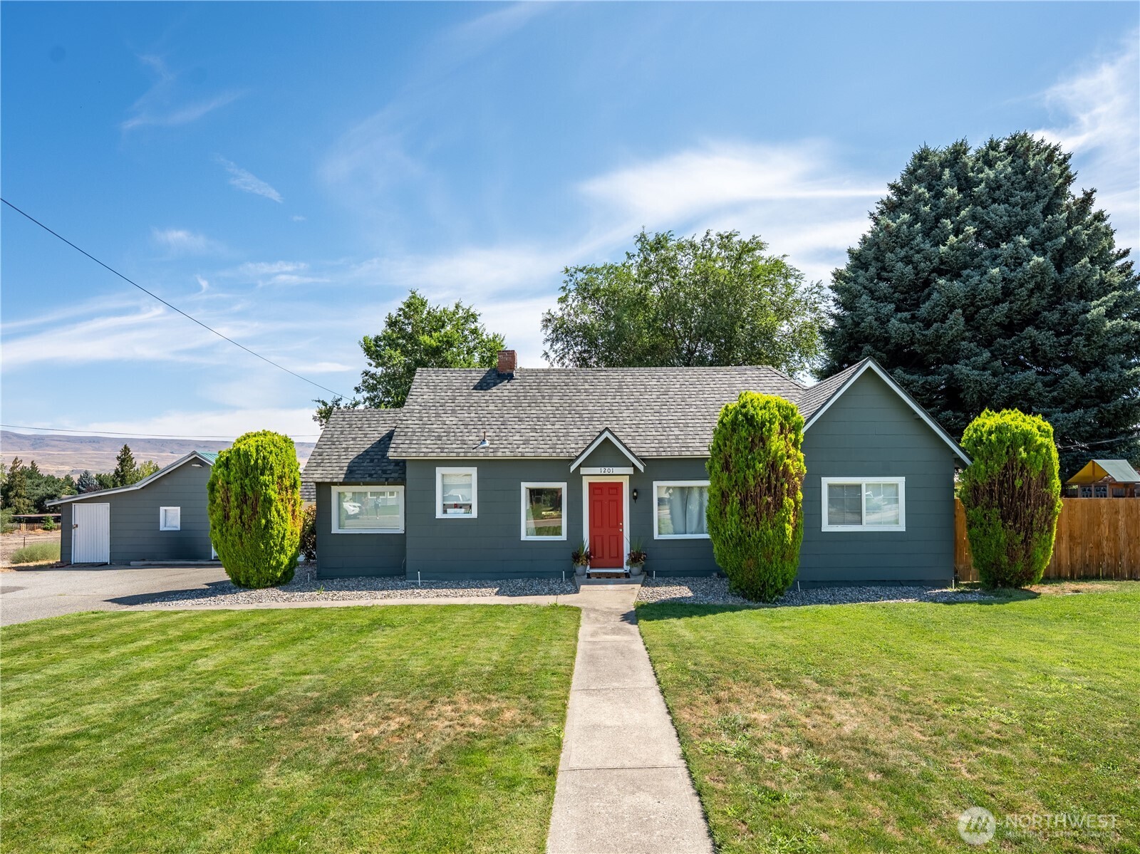 1201 Pershing Street , Wenatchee, WA 98801