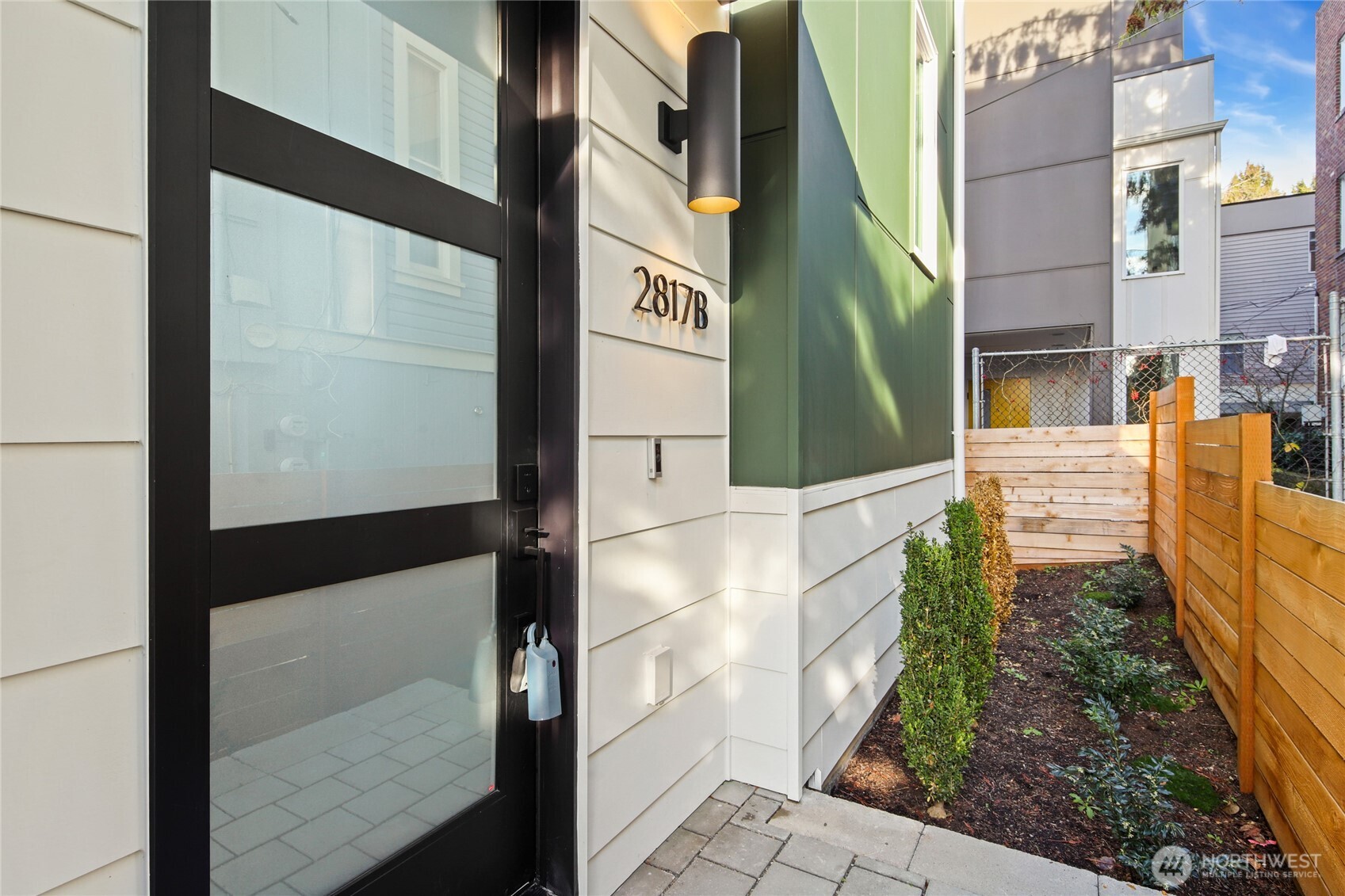 2817 Franklin Avenue E #B, Seattle, WA 98102