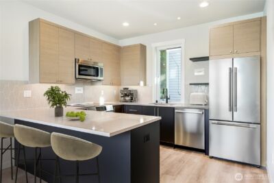 2817 Franklin Avenue E #B, Seattle, WA 98102 - Photo 3