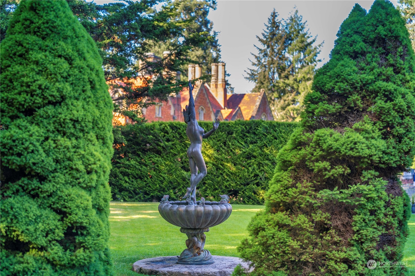 4 Thornewood Lane SW, Lakewood, WA 98498