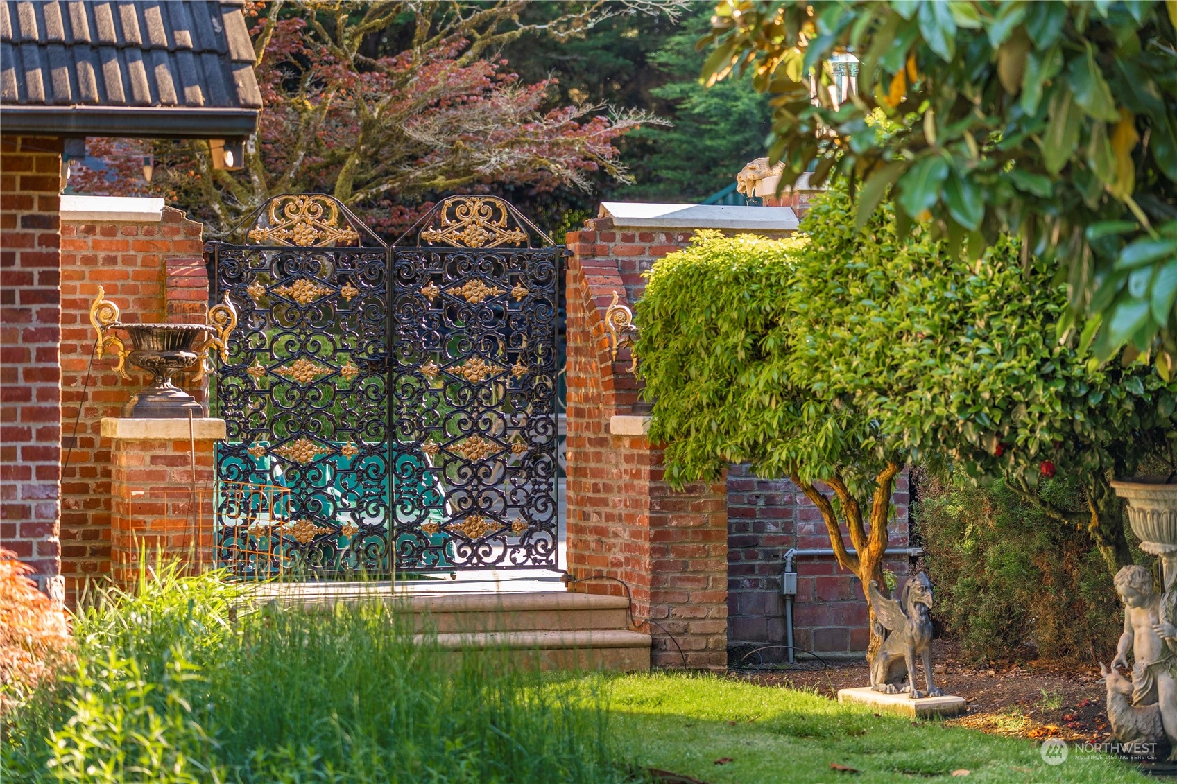 4 Thornewood Lane SW, Lakewood, WA 98498