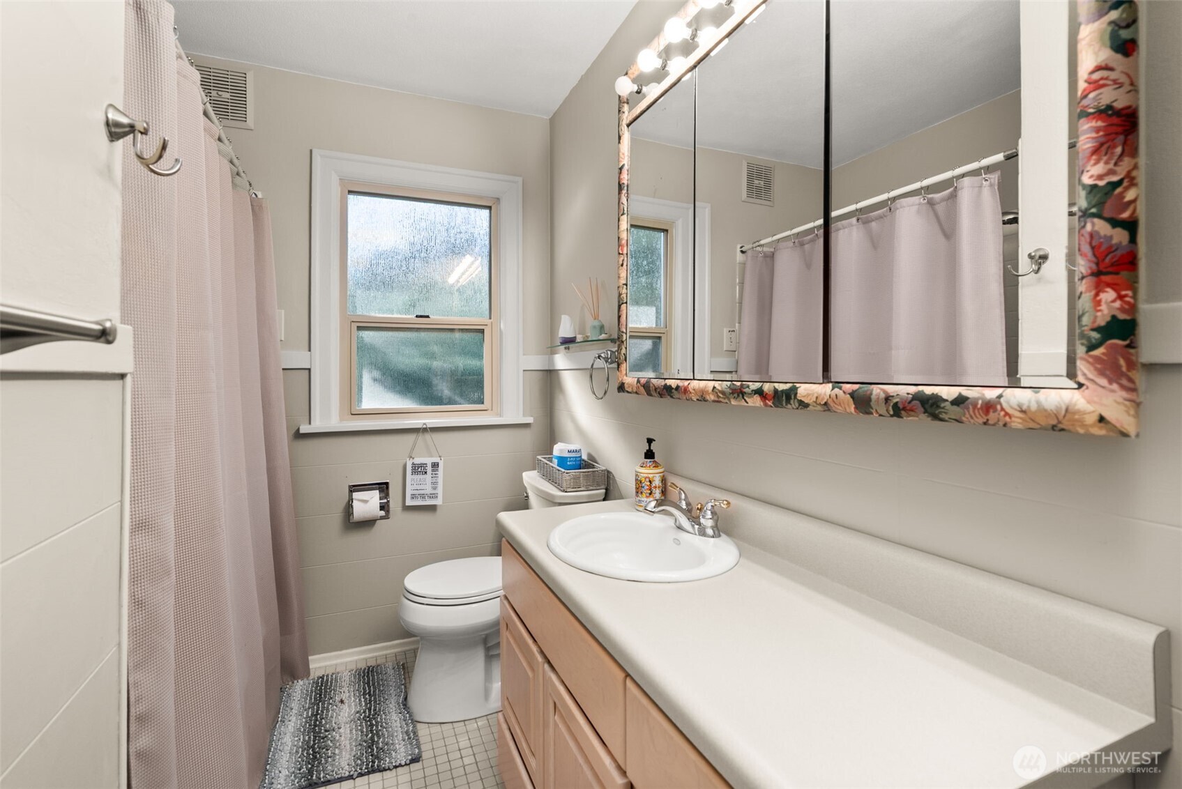 5208 Illahee Road NE, Bremerton, WA 98311