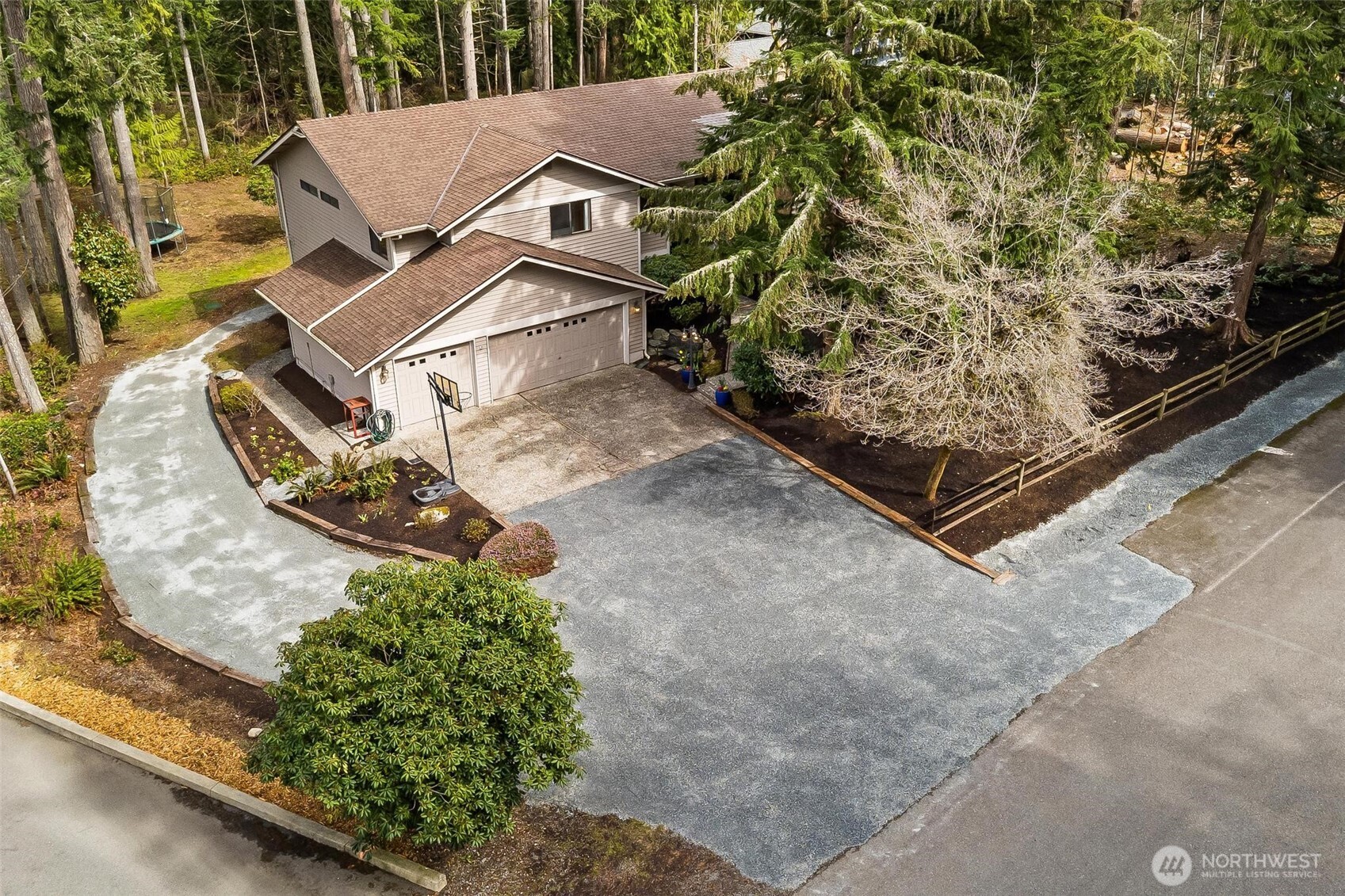 22934 SE 37th St , Sammamish, WA 98075