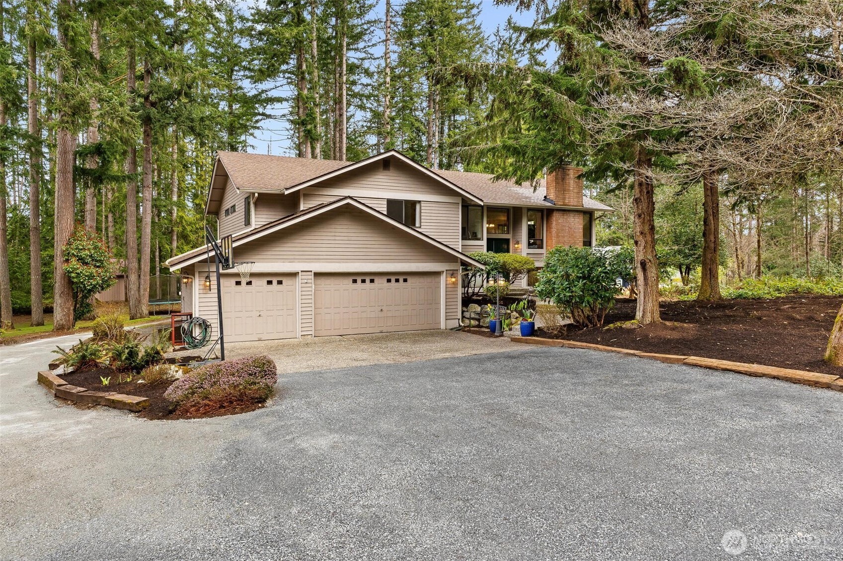 22934 SE 37th St , Sammamish, WA 98075