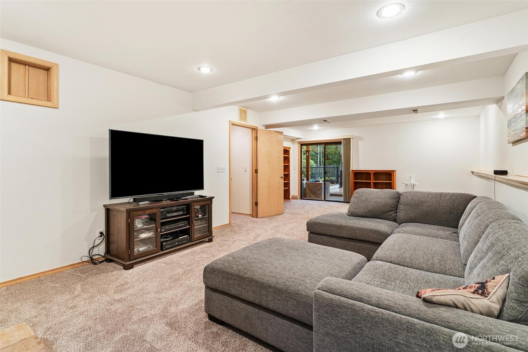 22934 SE 37th St , Sammamish, WA 98075