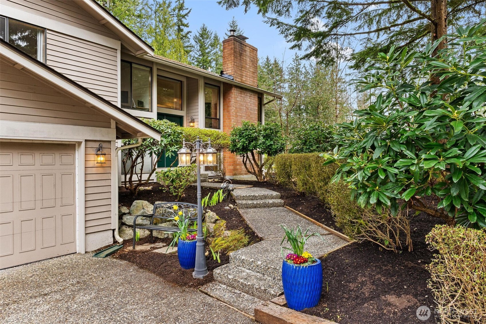 22934 SE 37th St , Sammamish, WA 98075
