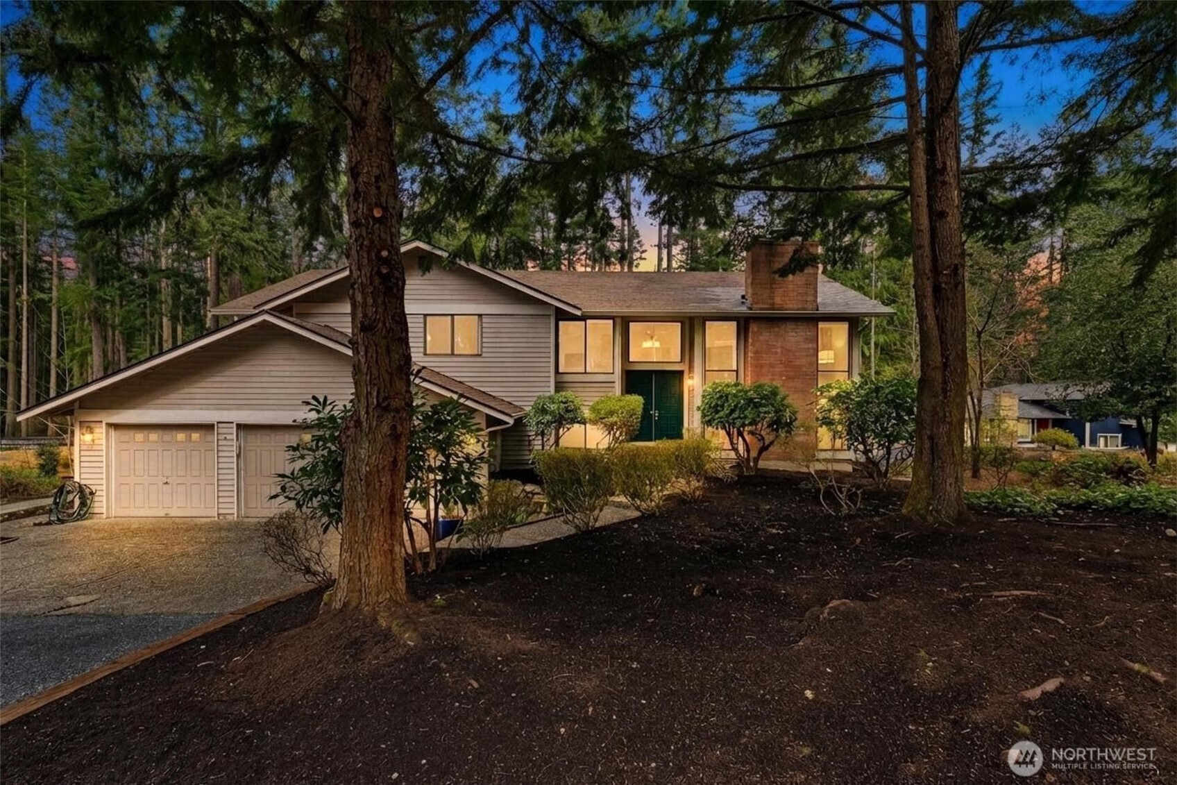 22934 SE 37th St , Sammamish, WA 98075