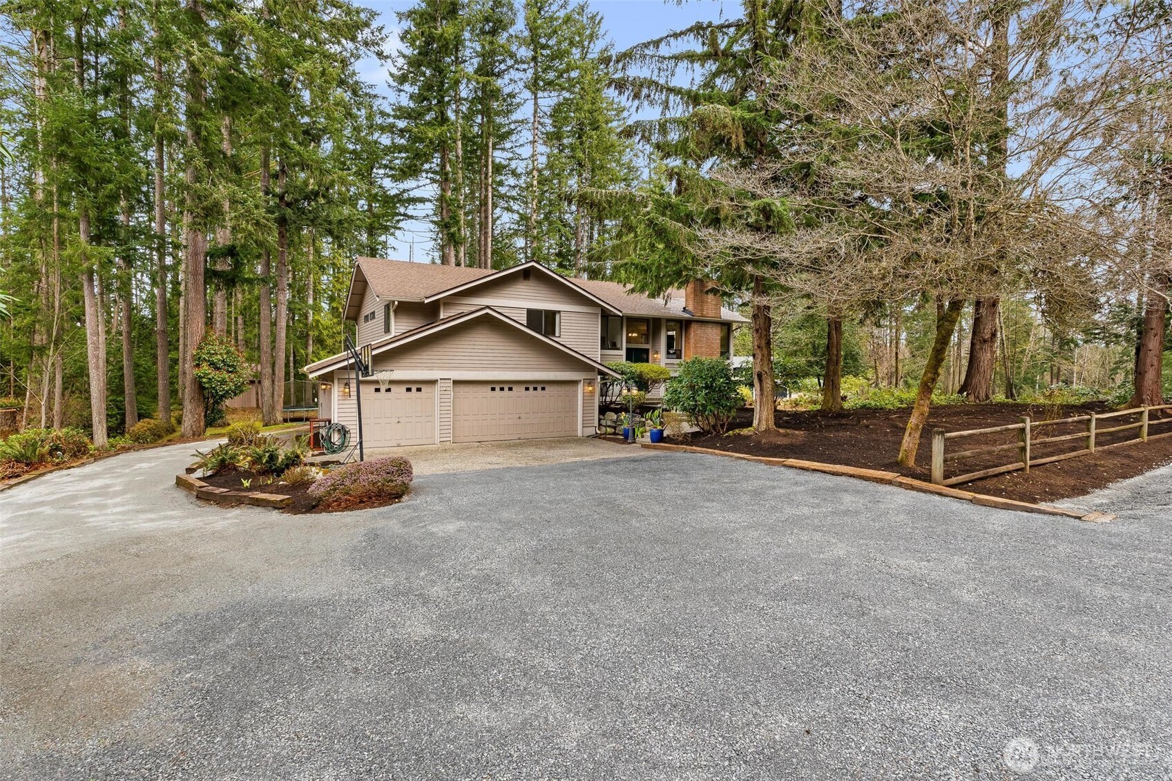 22934 SE 37th St , Sammamish, WA 98075