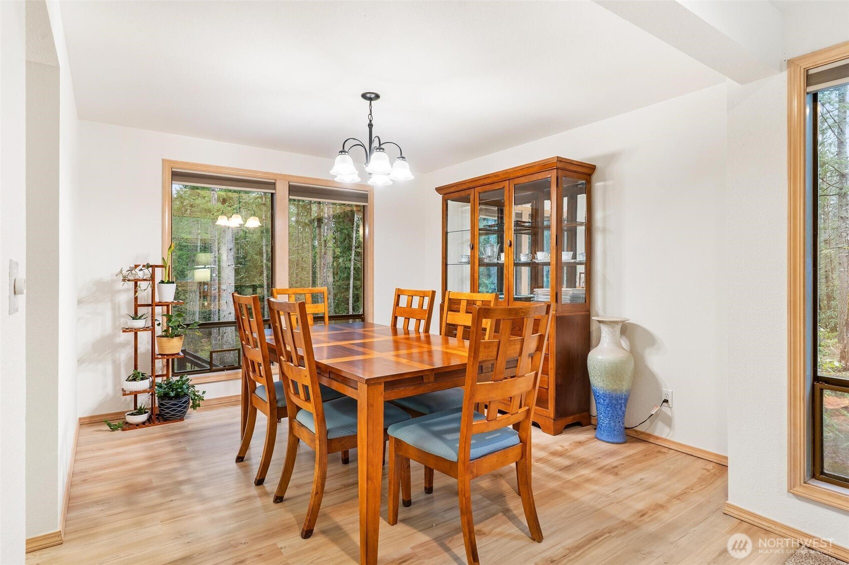 22934 SE 37th St , Sammamish, WA 98075