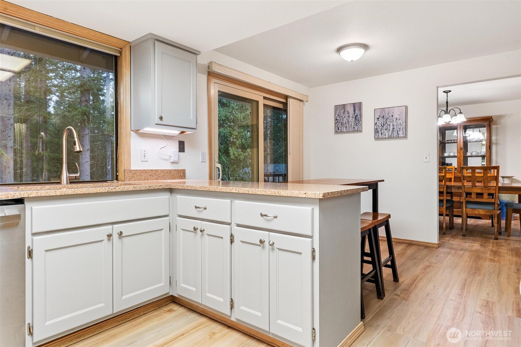 22934 SE 37th St , Sammamish, WA 98075