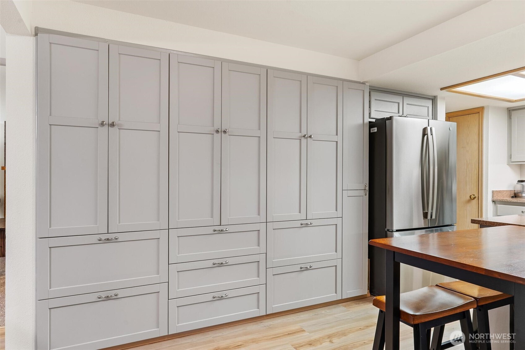 22934 SE 37th St , Sammamish, WA 98075