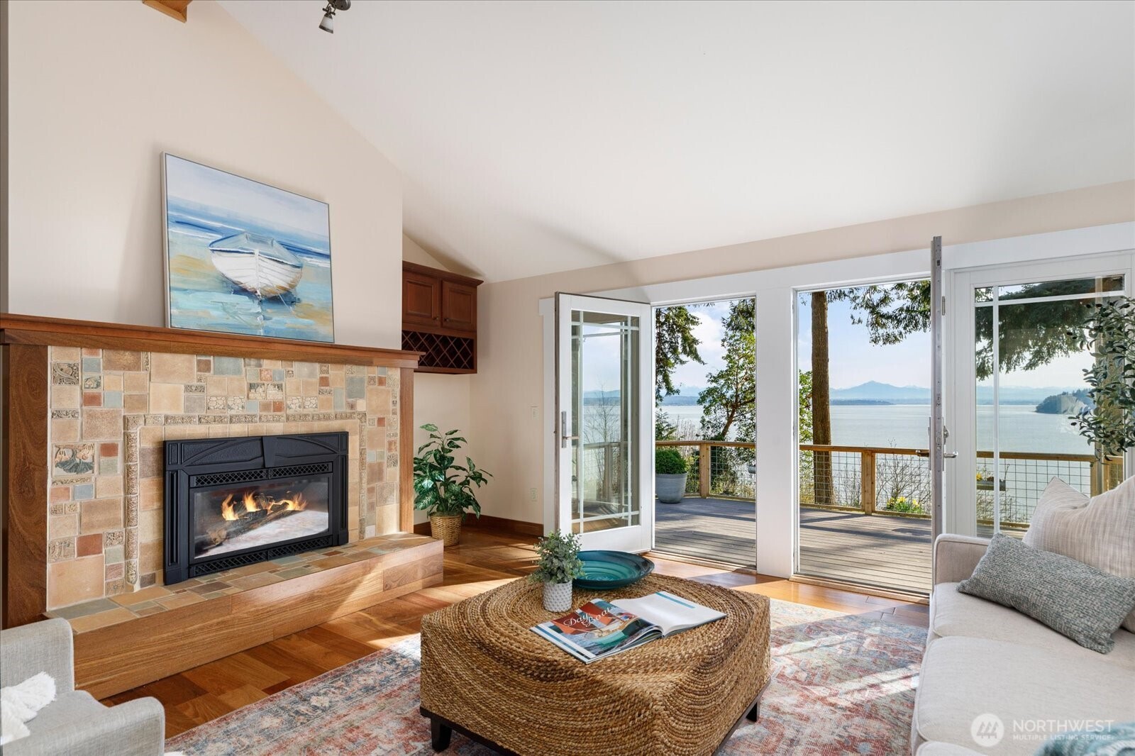 5051 Waterside Ln , Langley, WA 98260