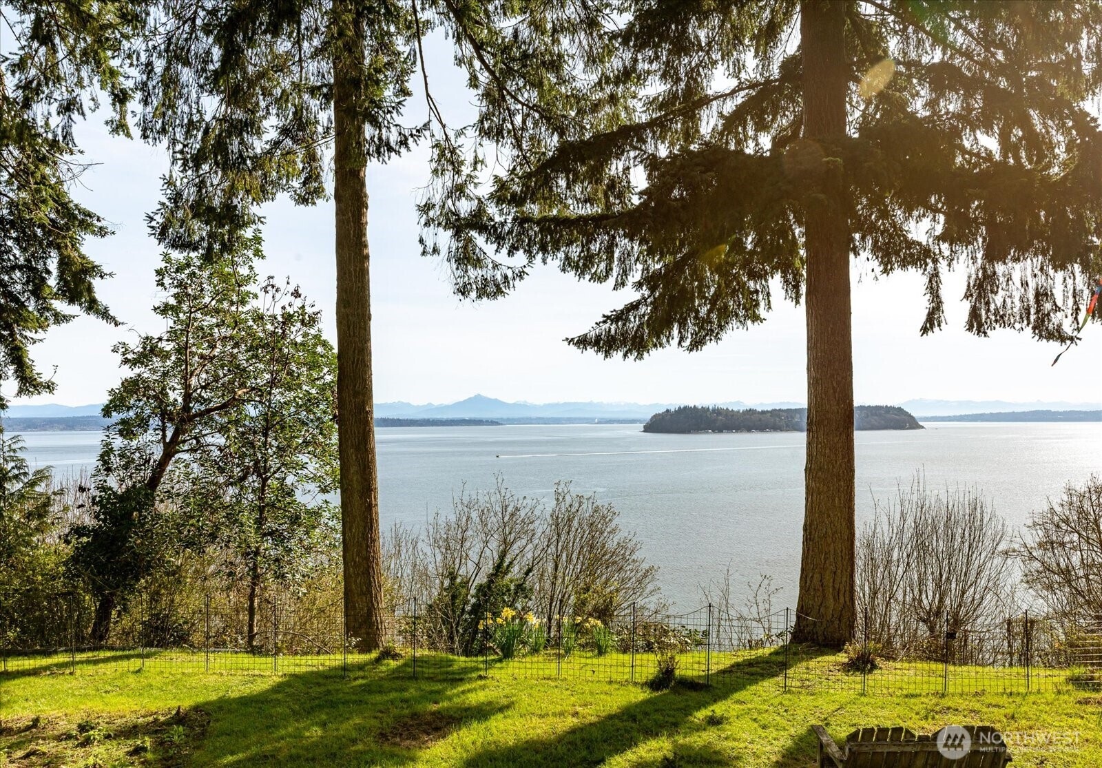 5051 Waterside Ln , Langley, WA 98260