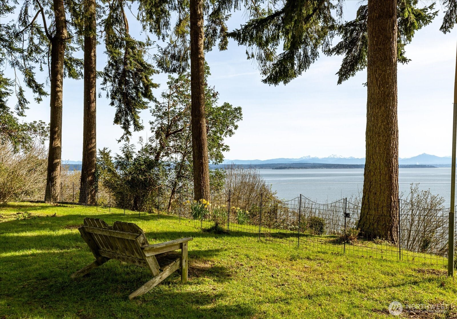 5051 Waterside Ln , Langley, WA 98260