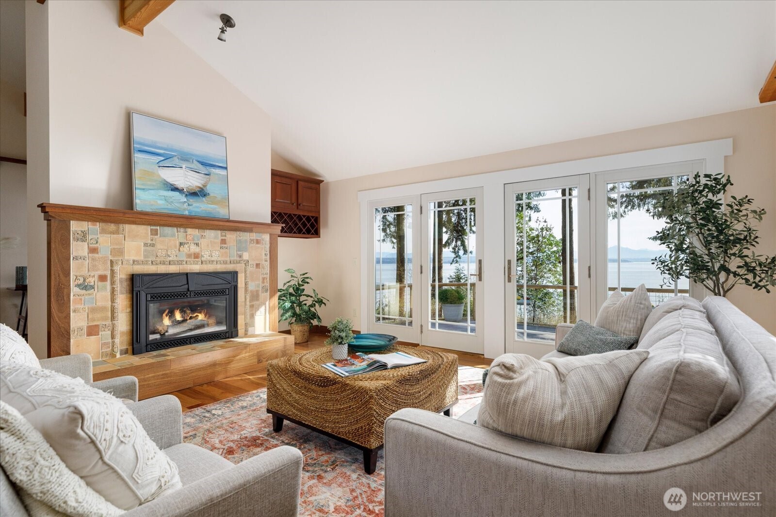 5051 Waterside Ln , Langley, WA 98260