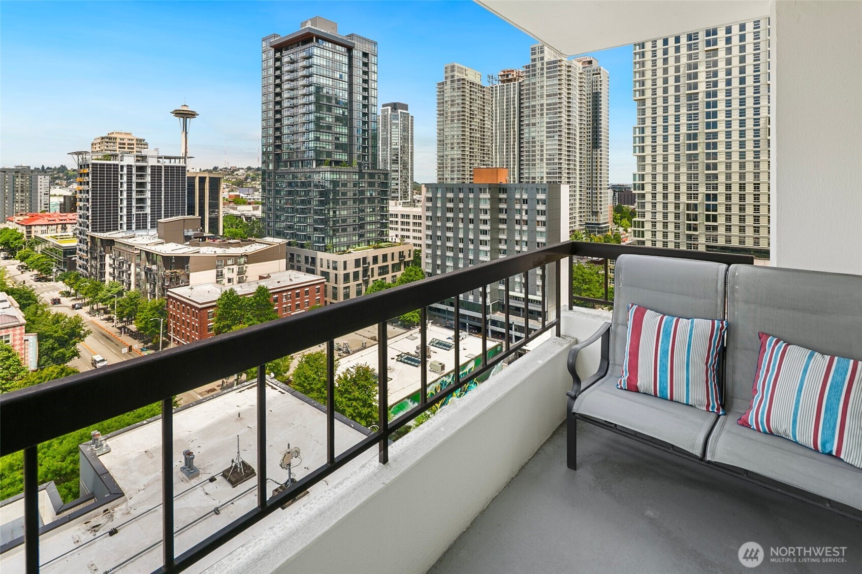 2201 3rd Avenue #1404, Seattle, WA 98121