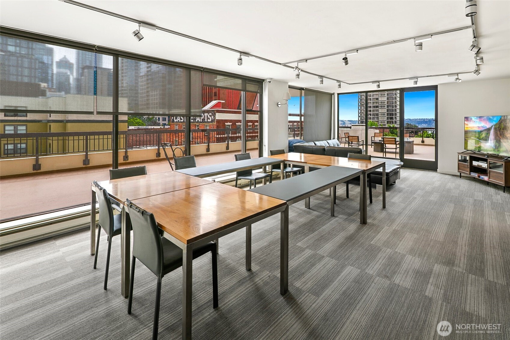 2201 3rd Avenue #1404, Seattle, WA 98121