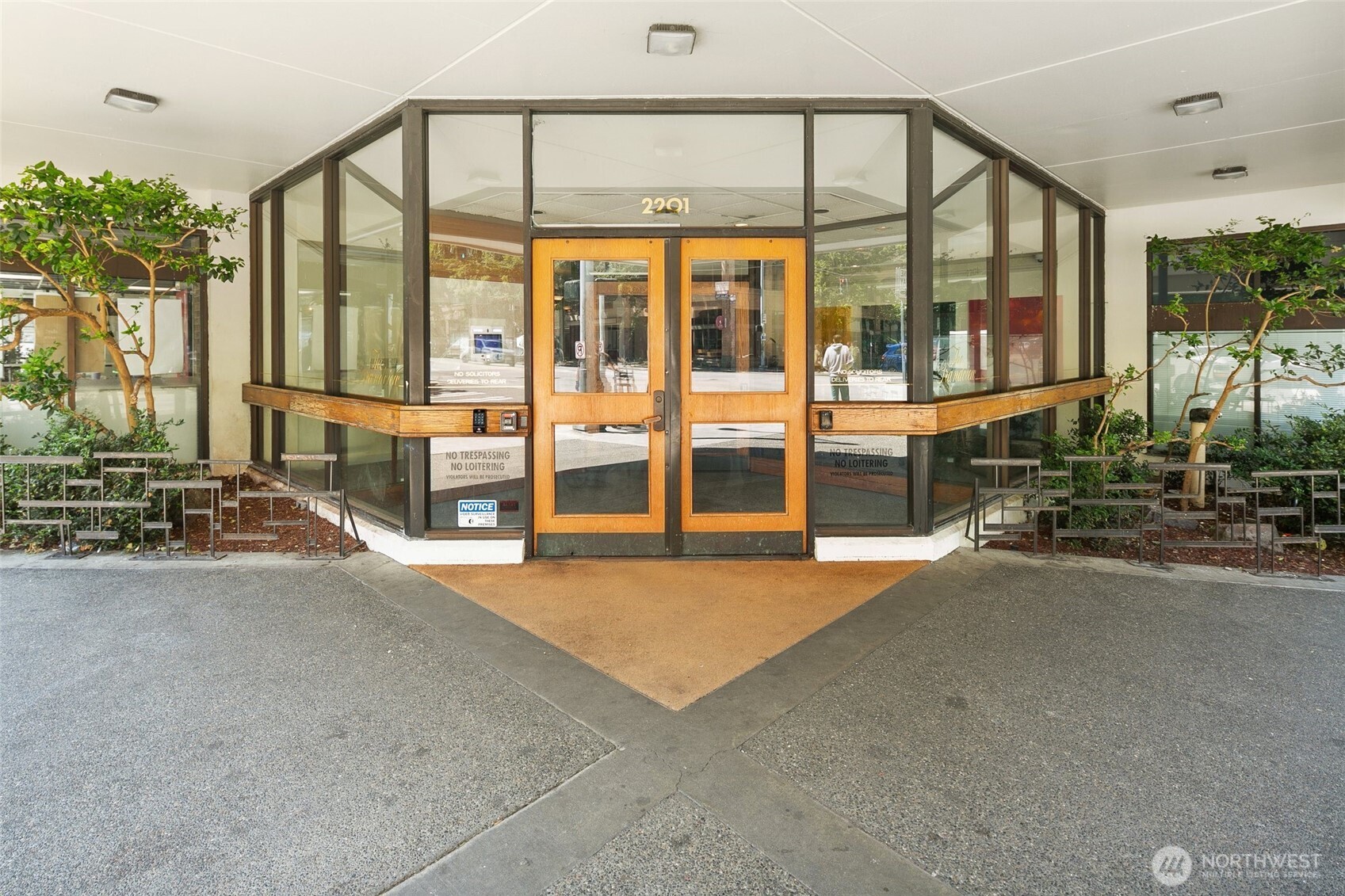 2201 3rd Avenue #1404, Seattle, WA 98121