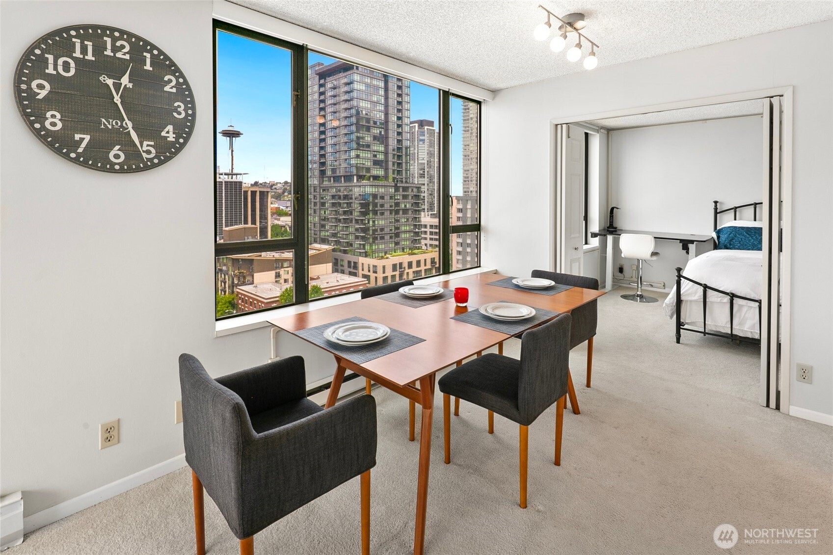 2201 3rd Avenue #1404, Seattle, WA 98121