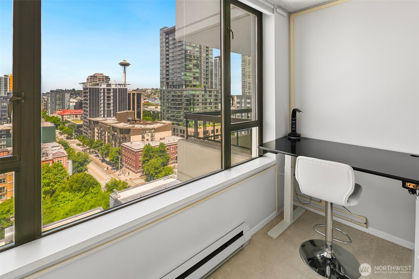2201 3rd Avenue #1404, Seattle, WA 98121