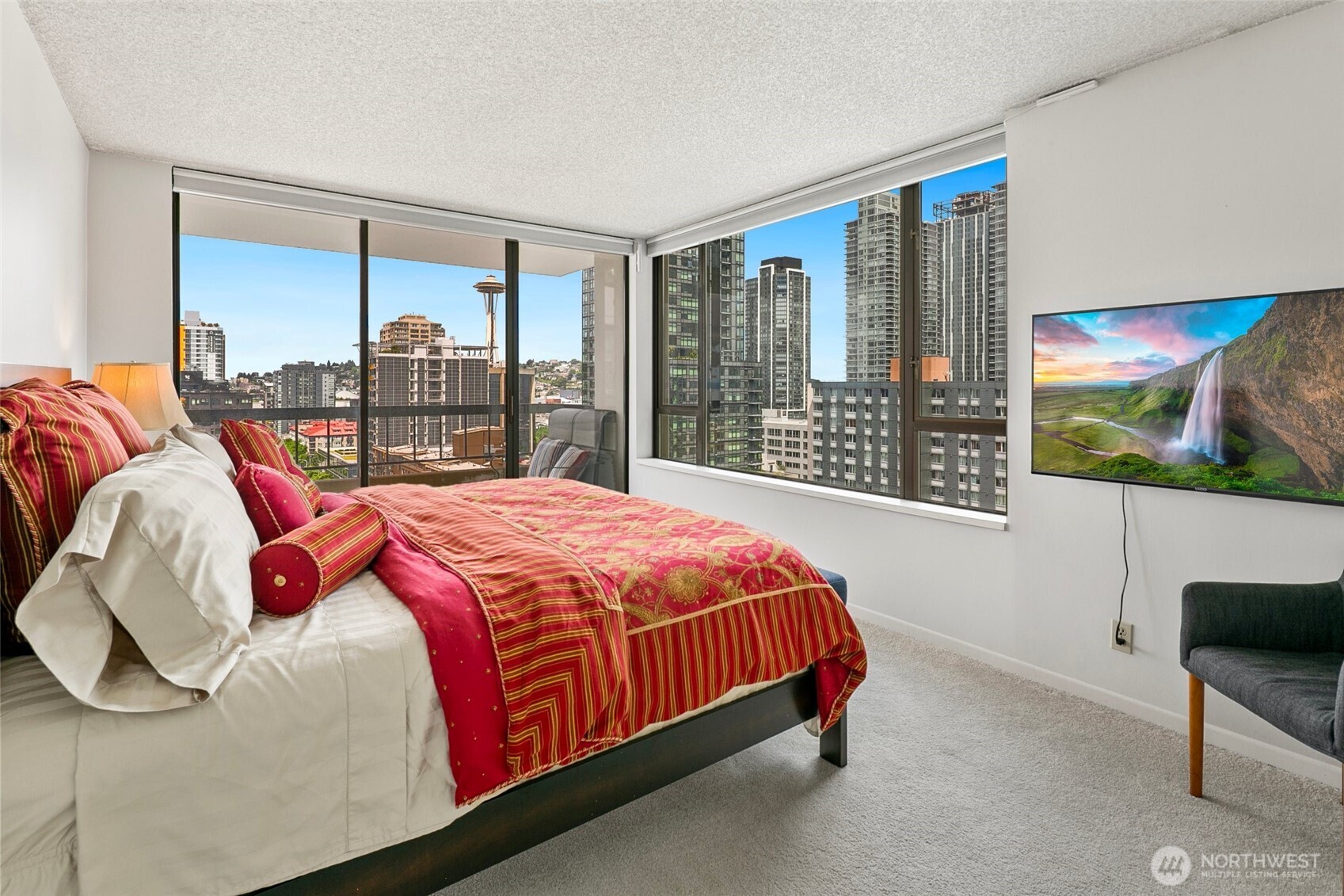 2201 3rd Avenue #1404, Seattle, WA 98121