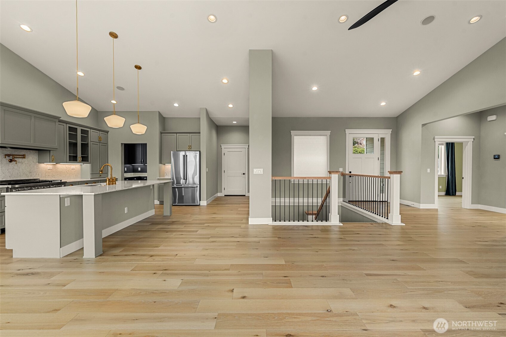 327 23rd Street NE, East Wenatchee, WA 98802