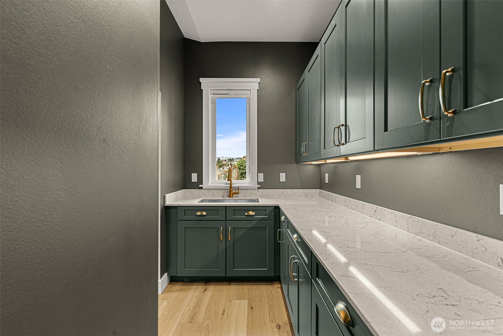 327 23rd Street NE, East Wenatchee, WA 98802