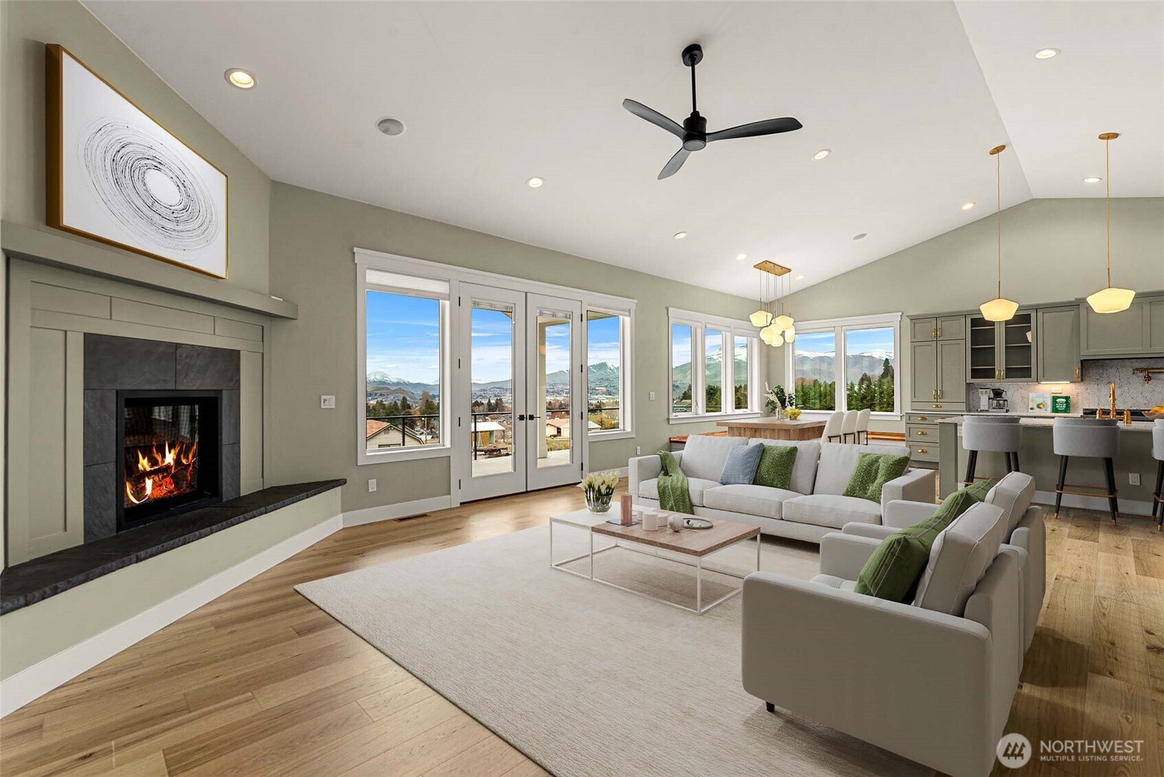 327 23rd Street NE, East Wenatchee, WA 98802