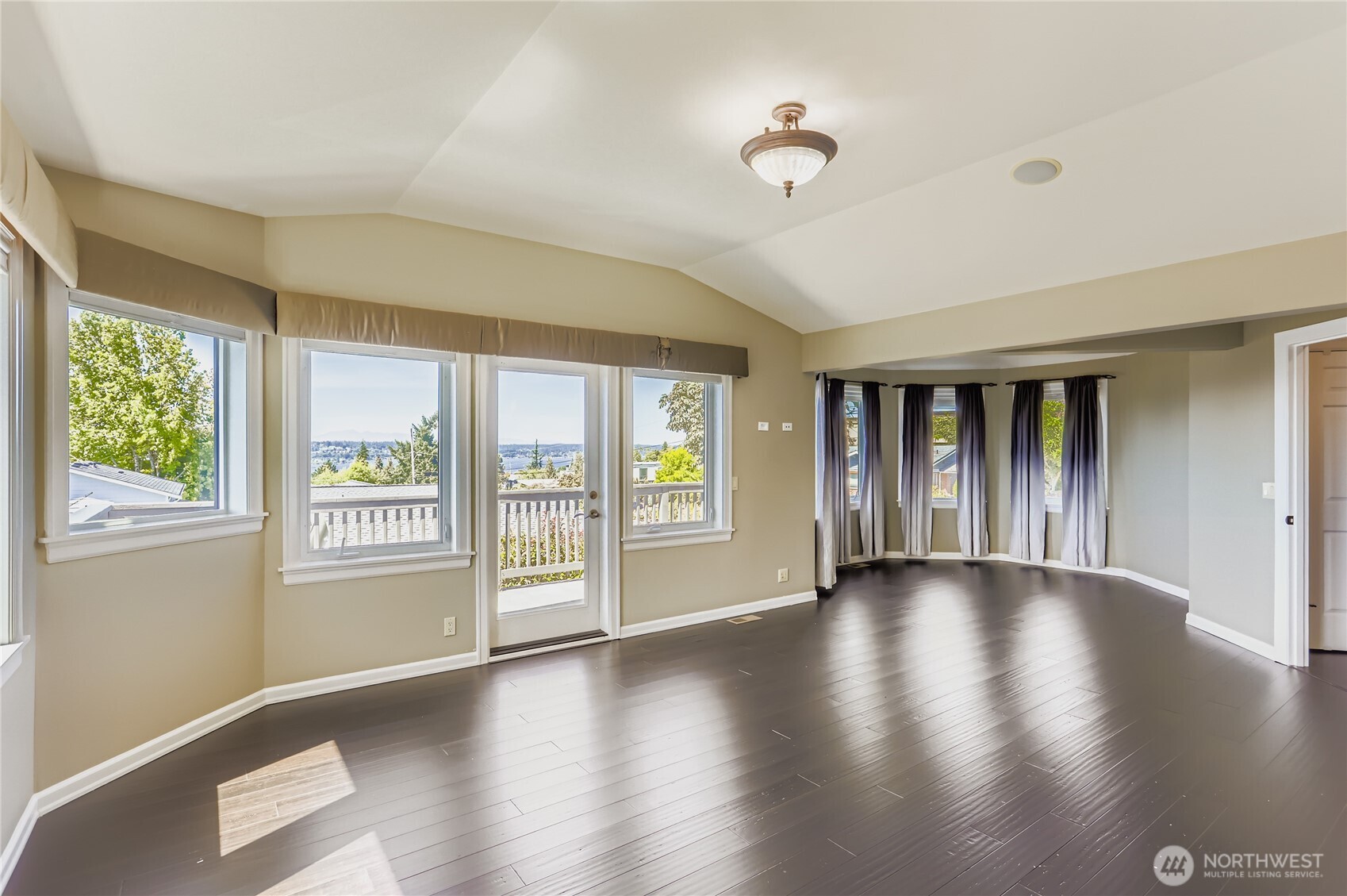 117 11th Avenue , Kirkland, WA 98033