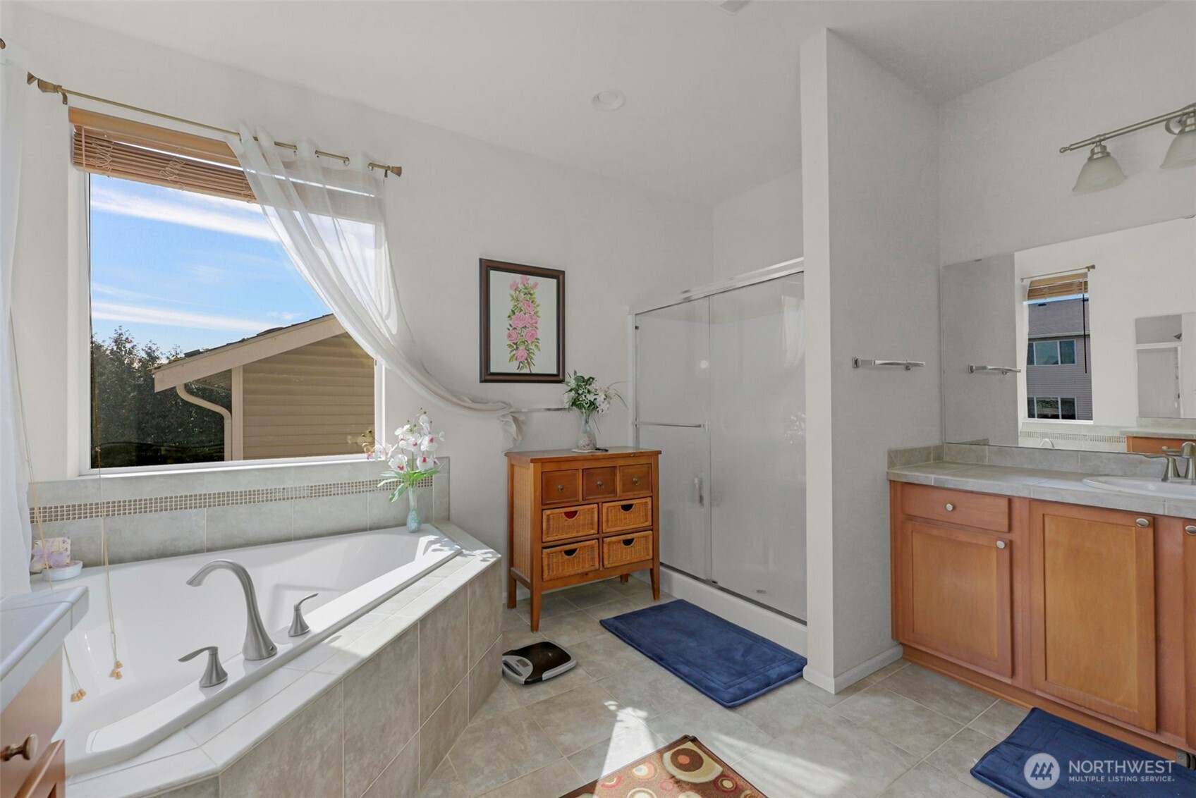 2209 164th Avenue Ct E, Lake Tapps, WA 98391