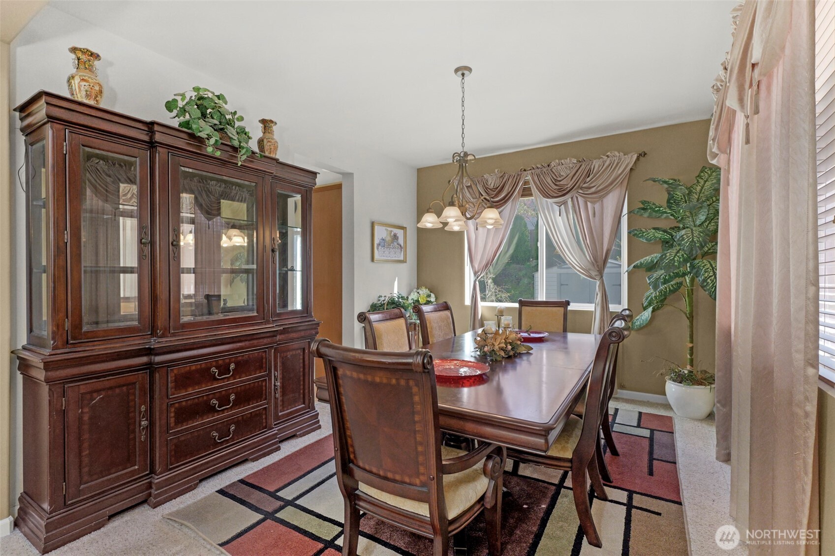 2209 164th Avenue Ct E, Lake Tapps, WA 98391