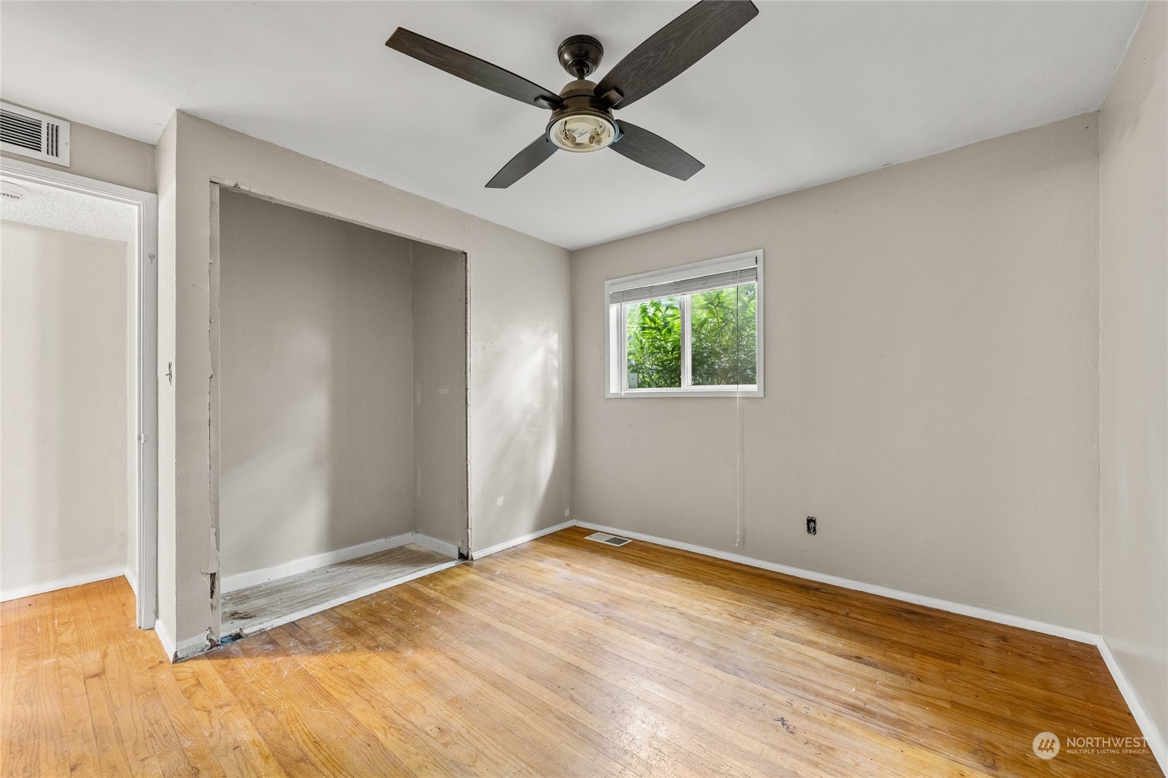 12624 Glenwood Avenue SW, Lakewood, WA 98499