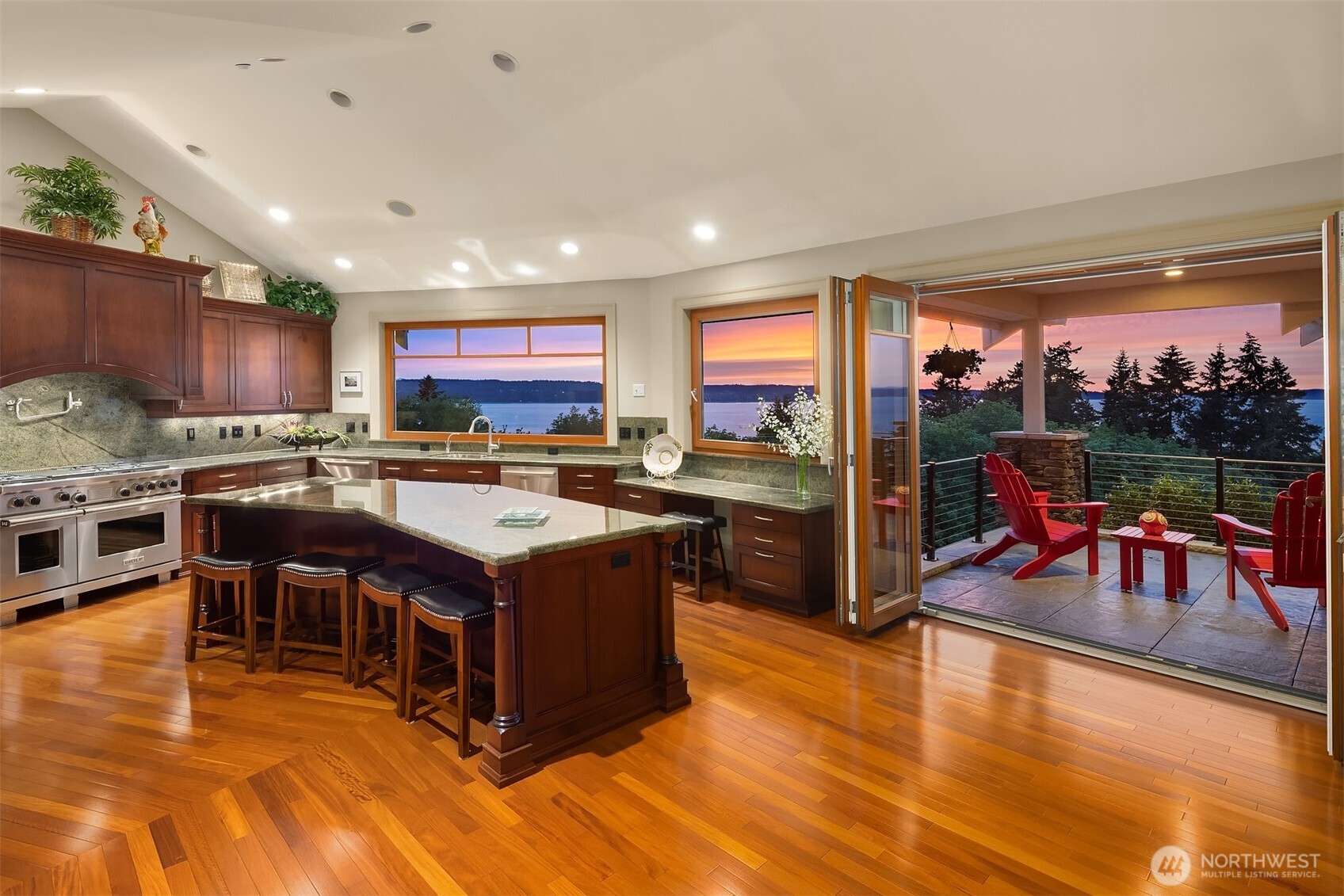 1443 Scurlock Lane , Mukilteo, WA 98275-1734