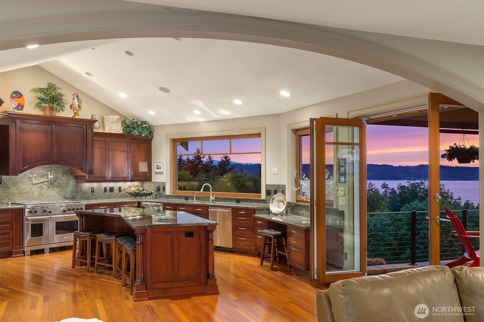 1443 Scurlock Lane , Mukilteo, WA 98275-1734