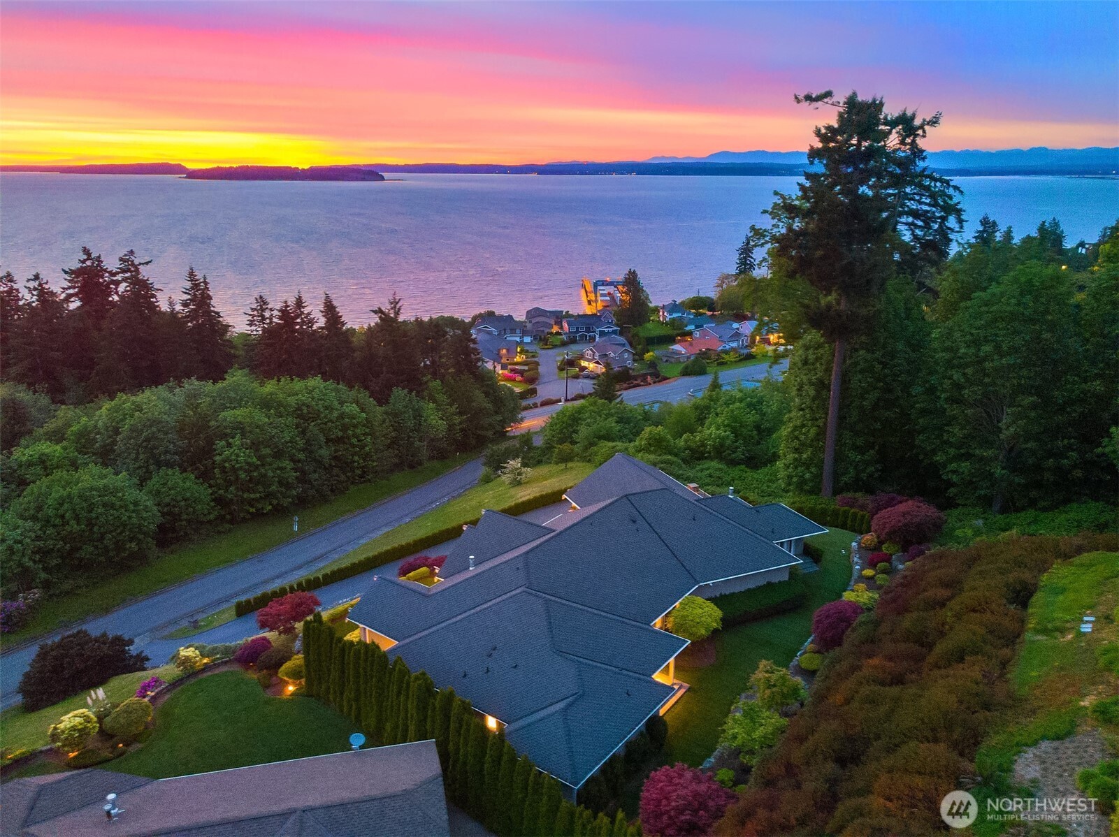 1443 Scurlock Lane , Mukilteo, WA 98275-1734